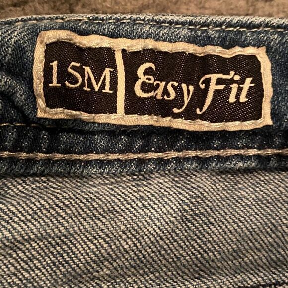 Grace in La Cropped Jeans - Picture 14 of 16